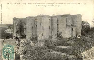 Ruines du Vieux Chteau  La Fert-Milon / Aisne - Collection prive